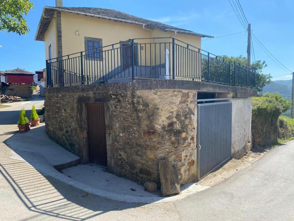 Casa Ezequiel Villa Trevias Luaran gambar